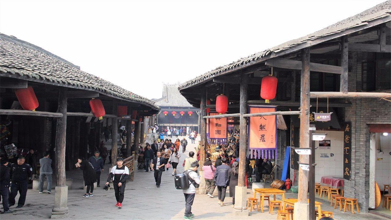 小蓝球向上跳